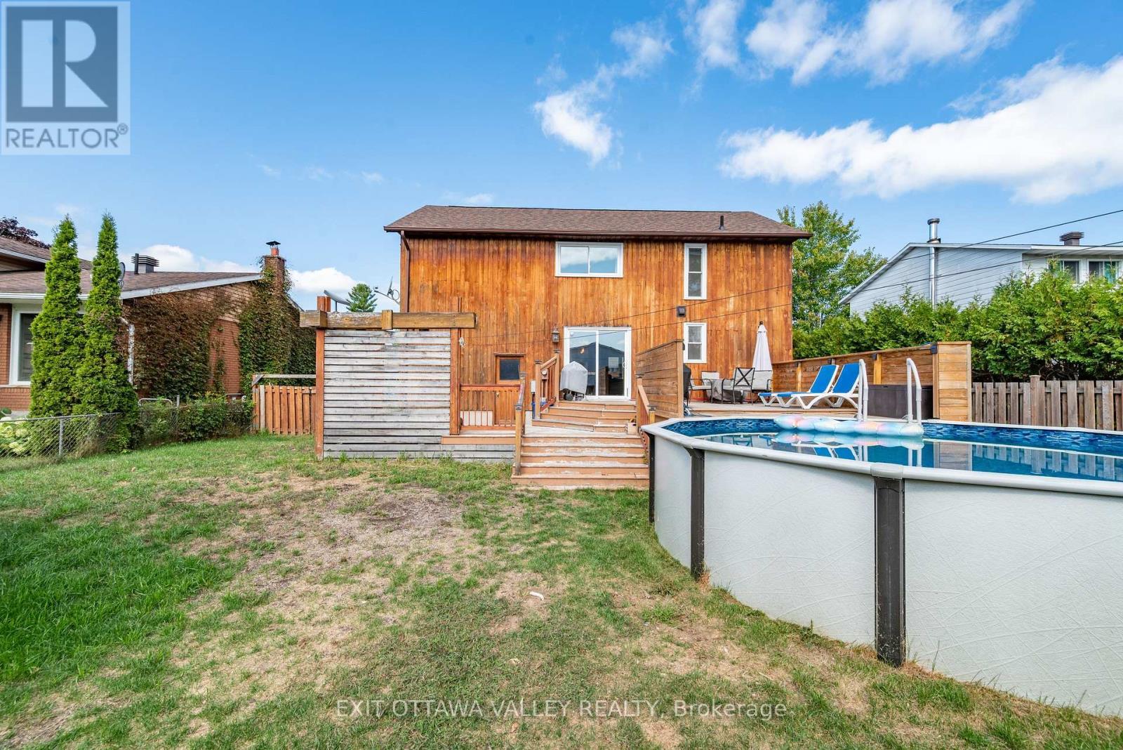 36 Thomas Street, Deep River, ON - Outdoor With Above Ground Pool