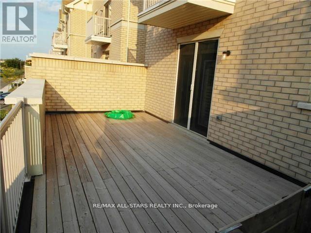 60 Cathedral High Street, Markham, ON - Outdoor With Balcony With Exterior