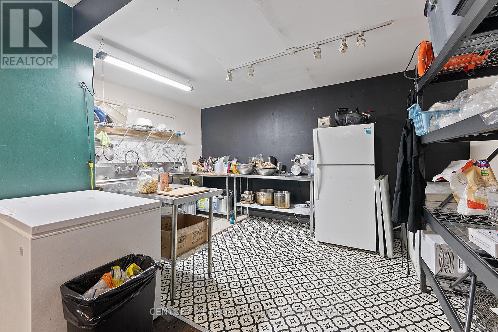 1664 Queen Street W, Toronto, ON