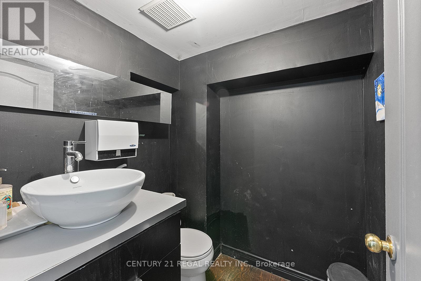 1664 Queen Street W, Toronto, ON