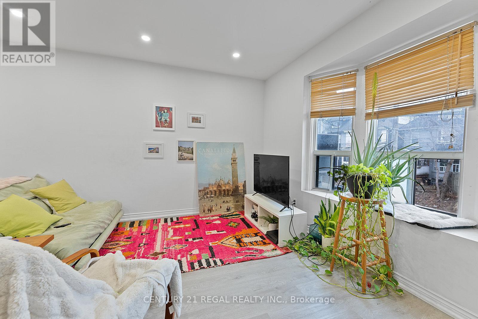 1664 Queen Street W, Toronto, ON