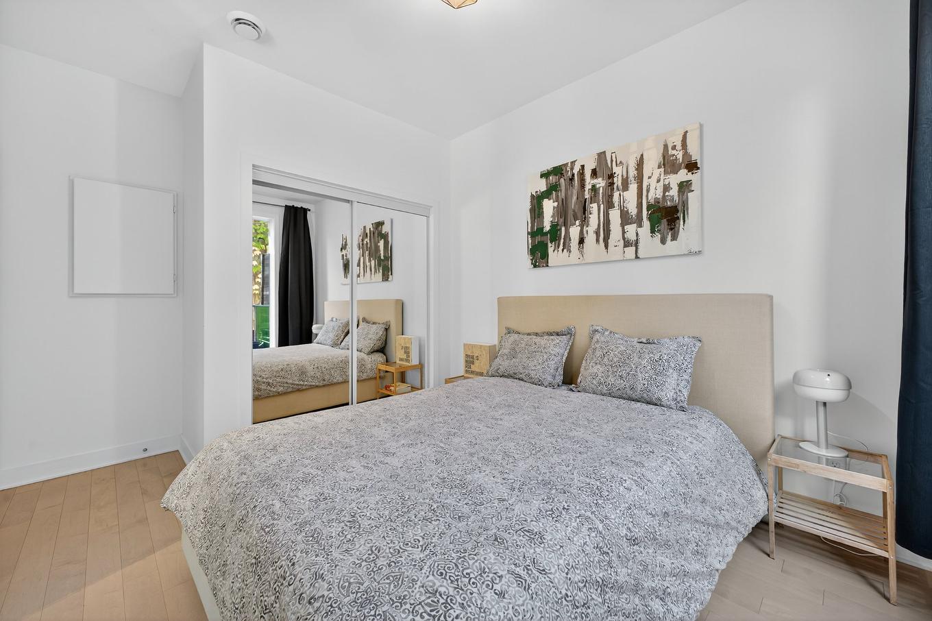Primary bedroom - 103-2001 Boul. René-Lévesque E., Montréal (Ville-Marie), QC - Indoor Photo Showing Bedroom