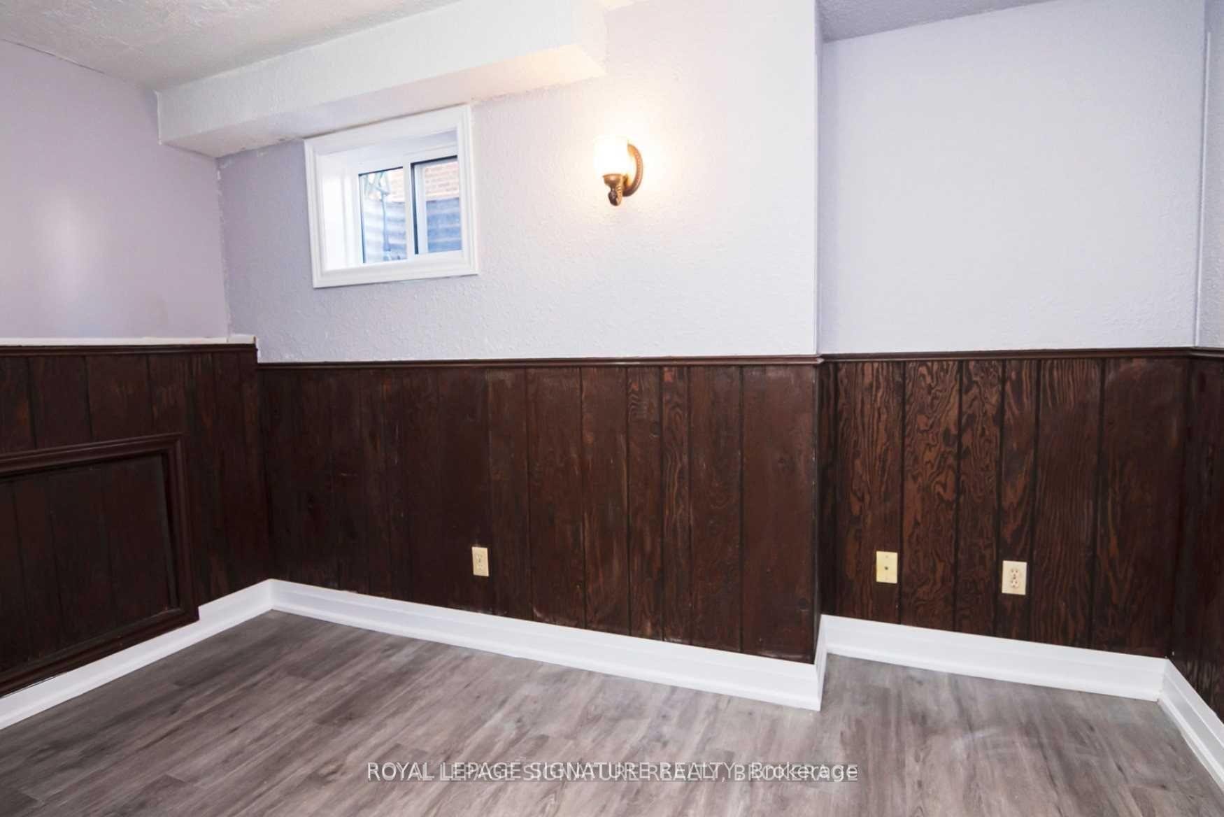 827 Stainton Drive, Mississauga, ON