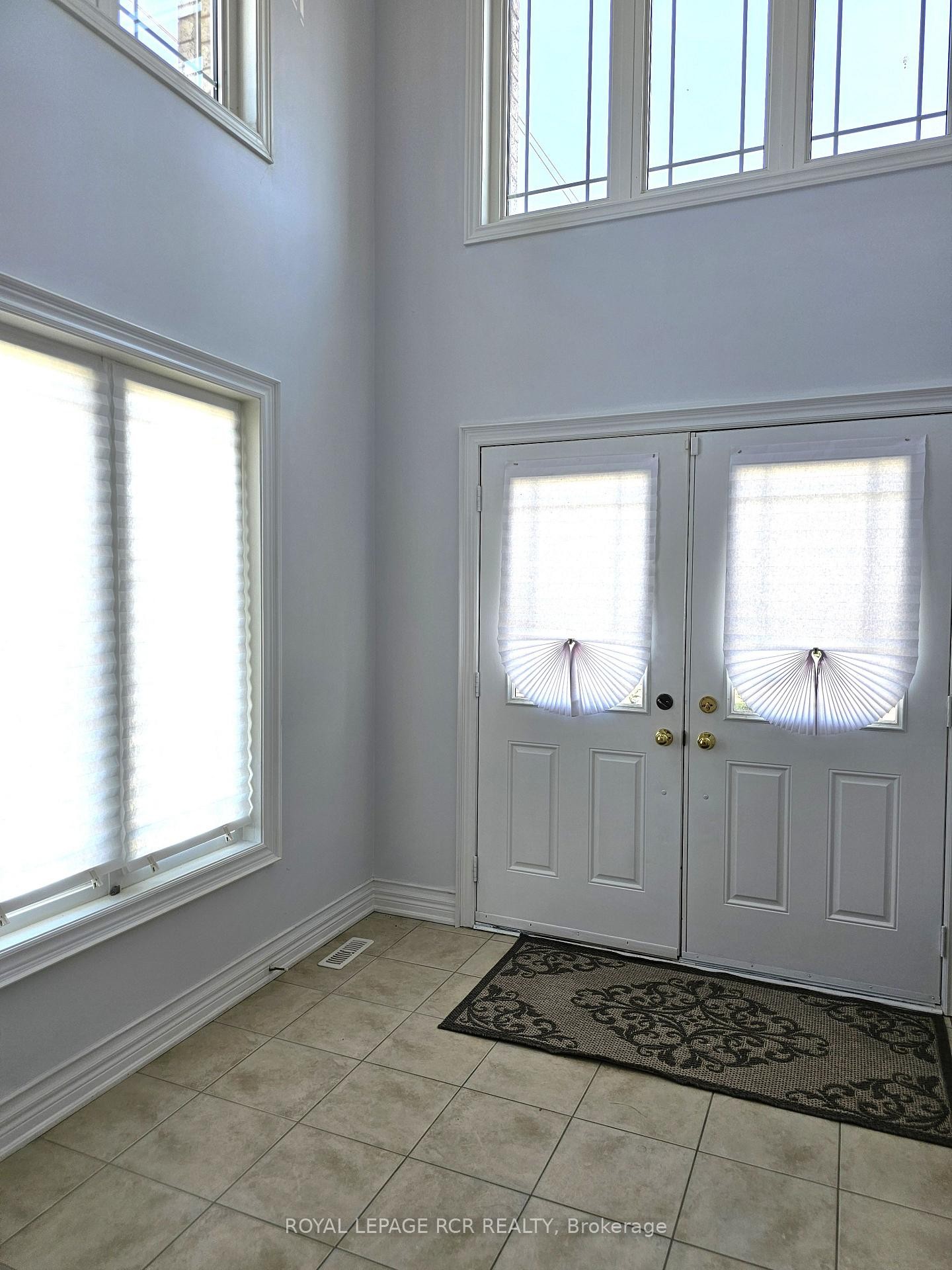 40 Thatcher Crescent, East Gwillimbury, ON - Indoor Photo Showing Other Room