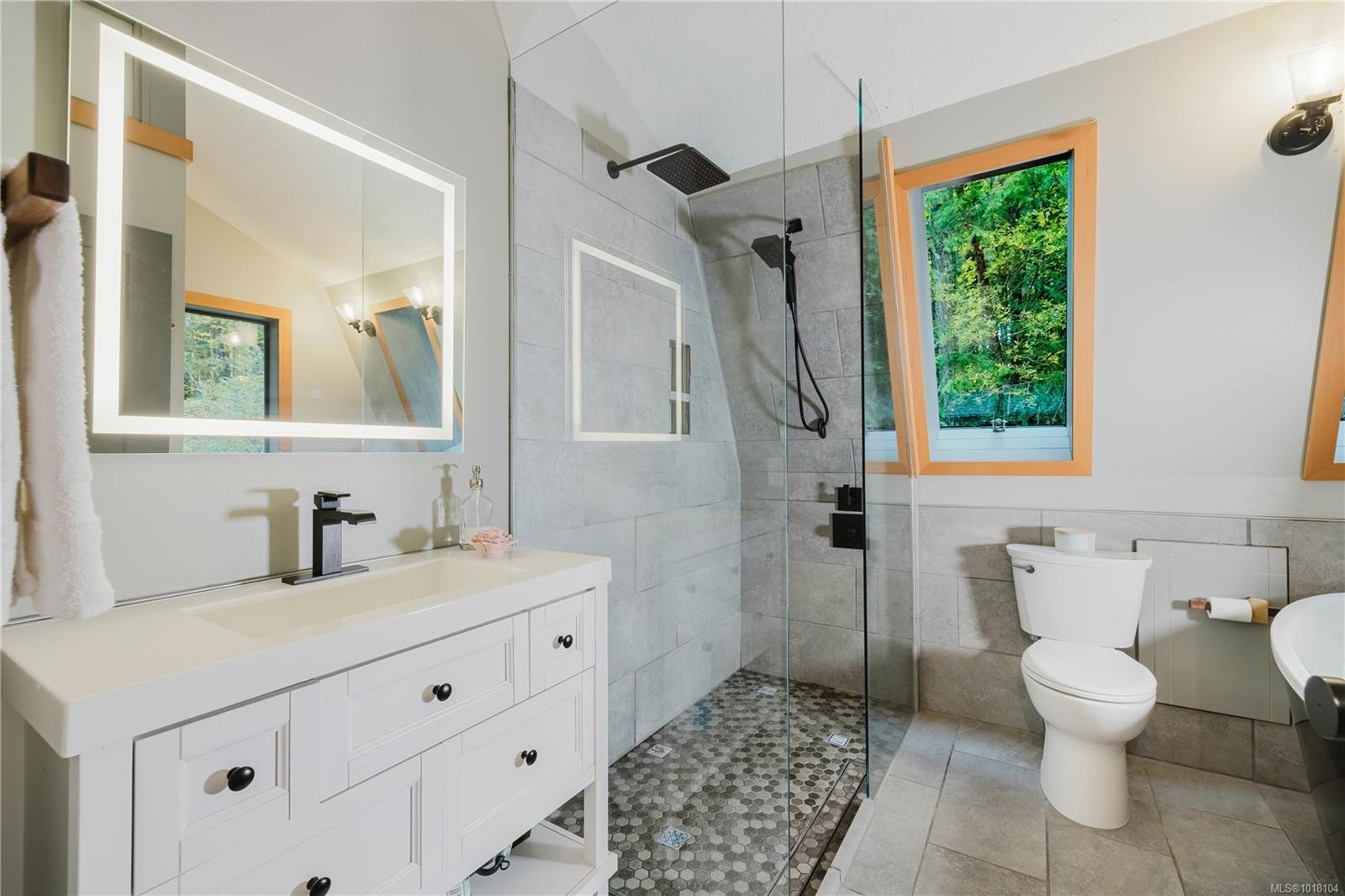 3778 Kingburne Dr, Cobble Hill, BC