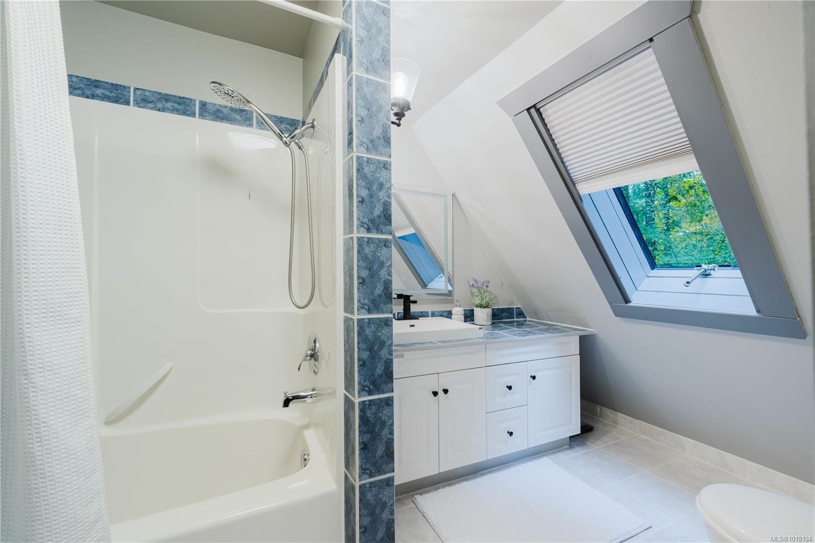 3778 Kingburne Dr, Cobble Hill, BC