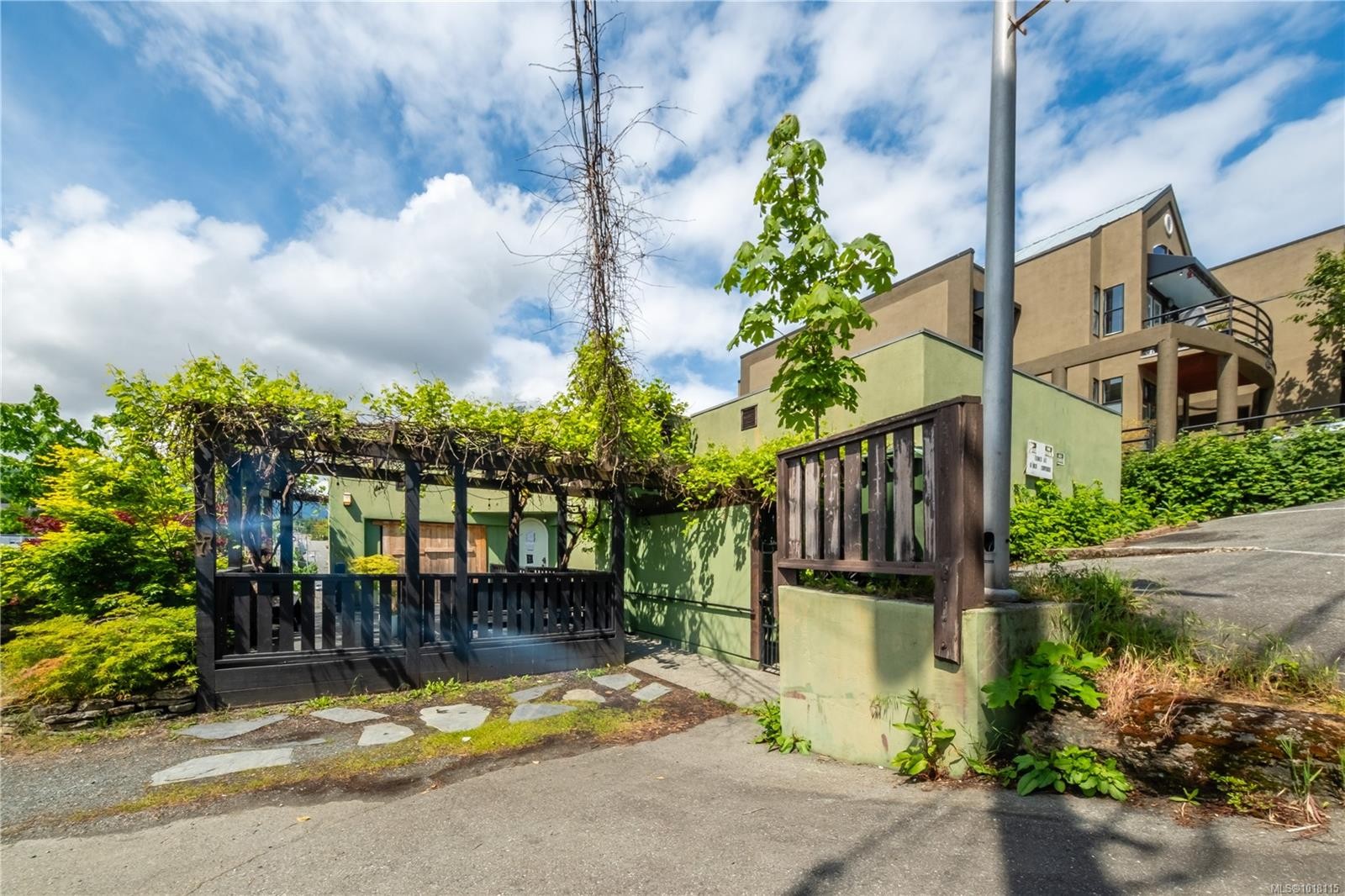 77 & 85 Skinner St, Nanaimo, BC