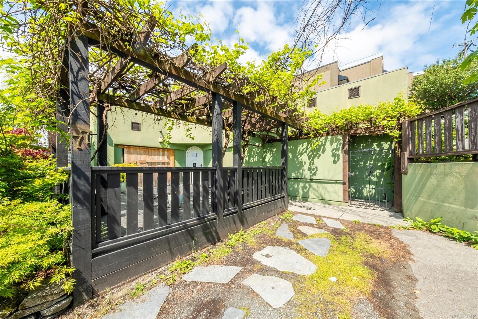 77 & 85 Skinner St, Nanaimo, BC