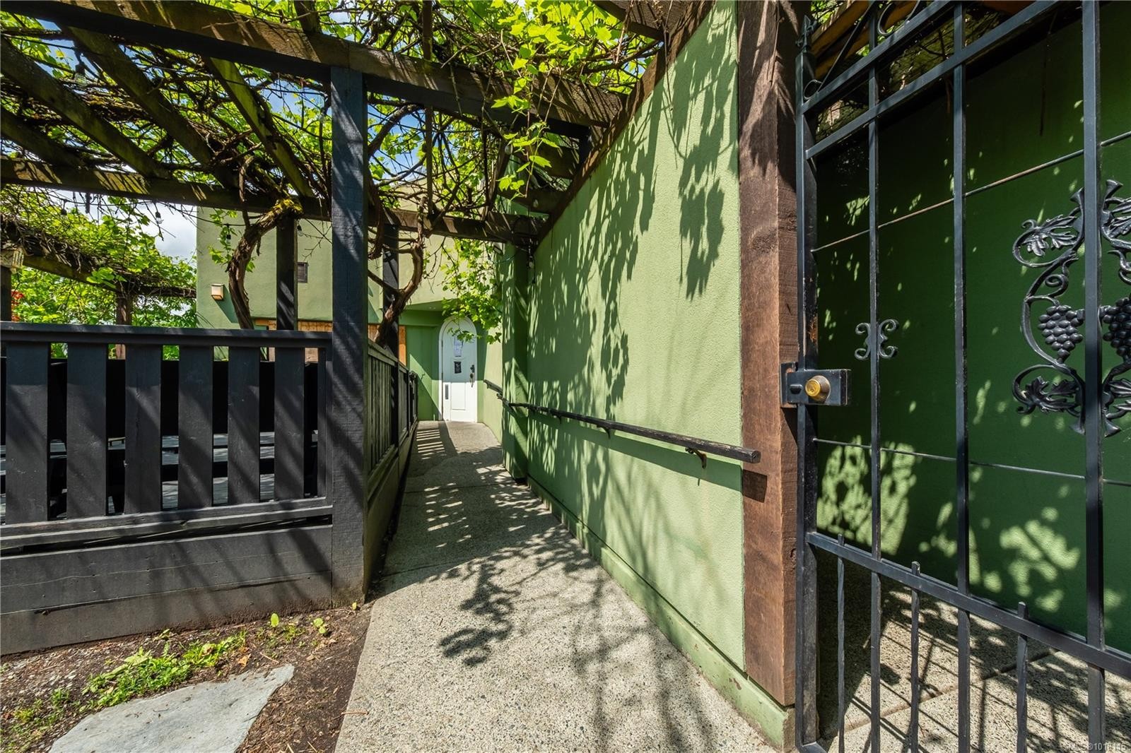 77 & 85 Skinner St, Nanaimo, BC