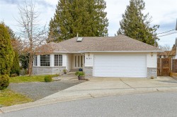 621 Wallace Pl Ladysmith, BC V9G 1P1