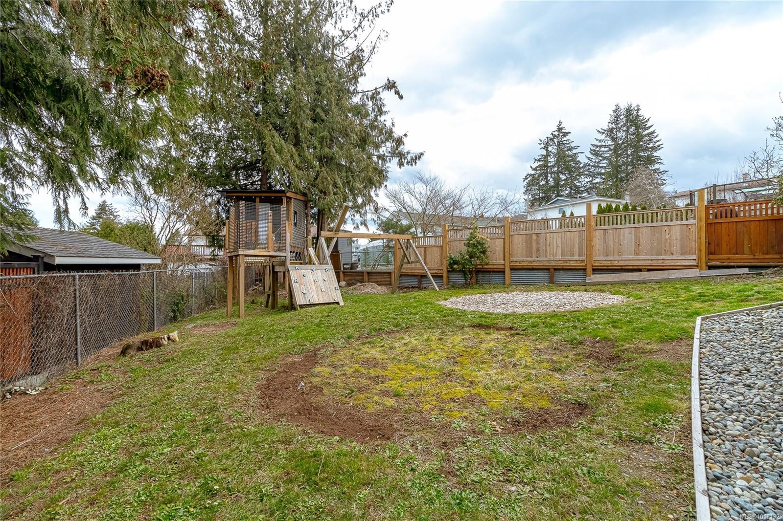 621 Wallace Pl, Ladysmith, BC