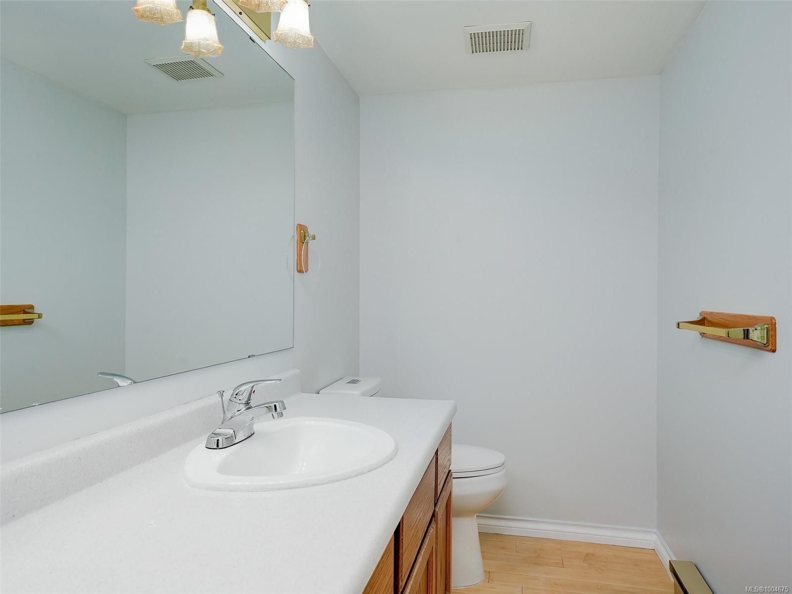 1335 Rudlin St, Victoria, BC