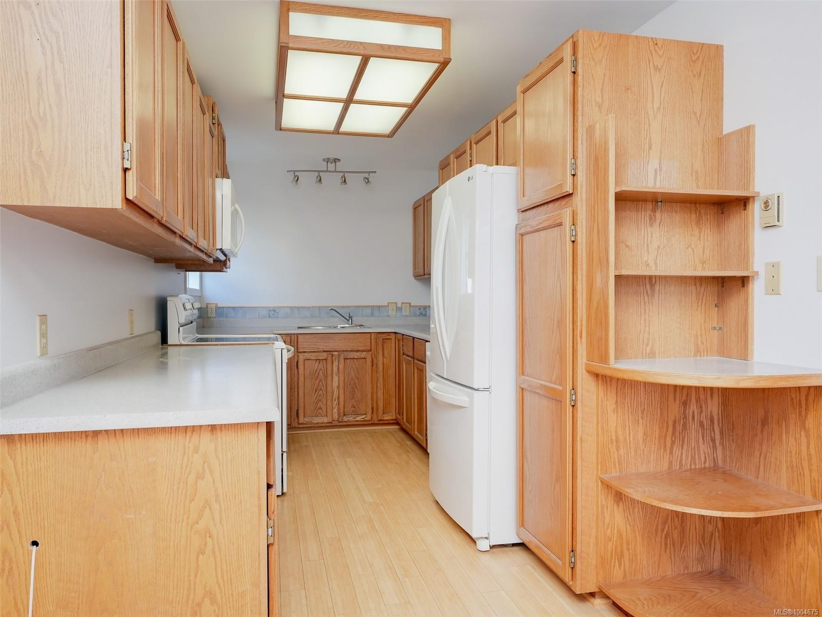 1335 Rudlin St, Victoria, BC