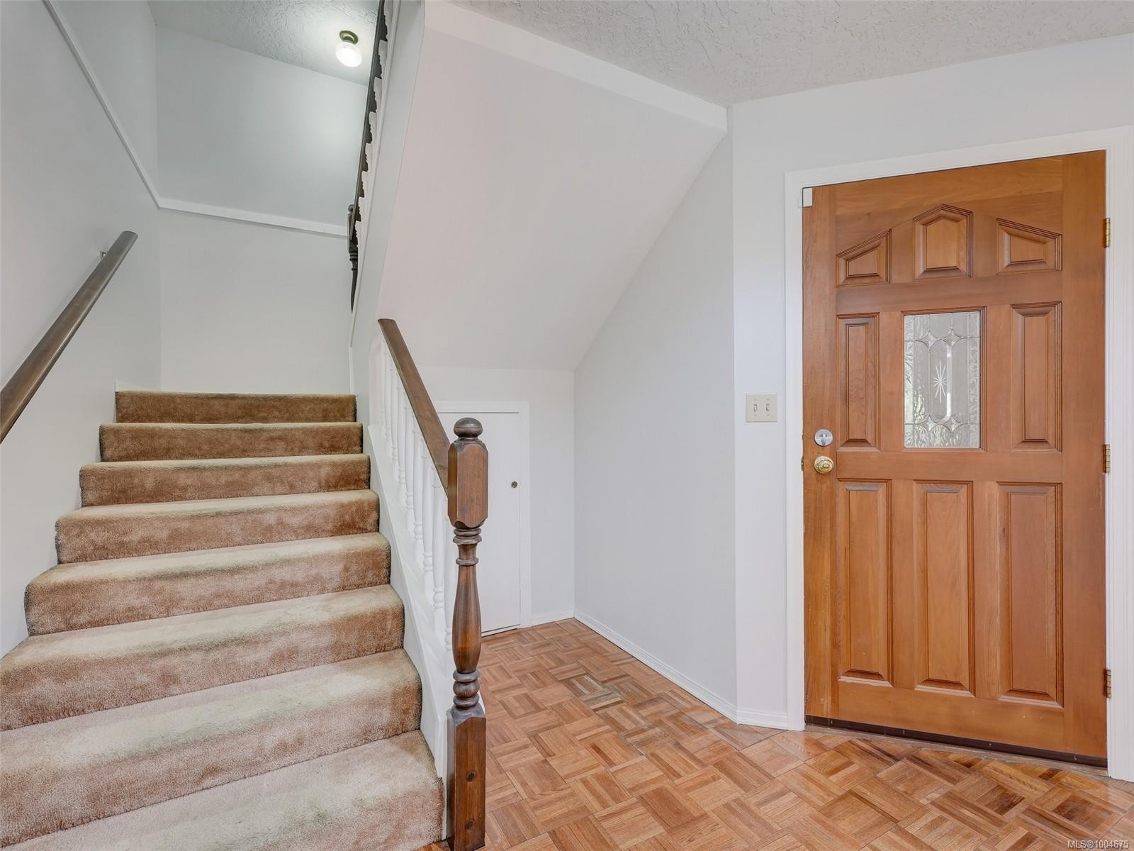 1335 Rudlin St, Victoria, BC