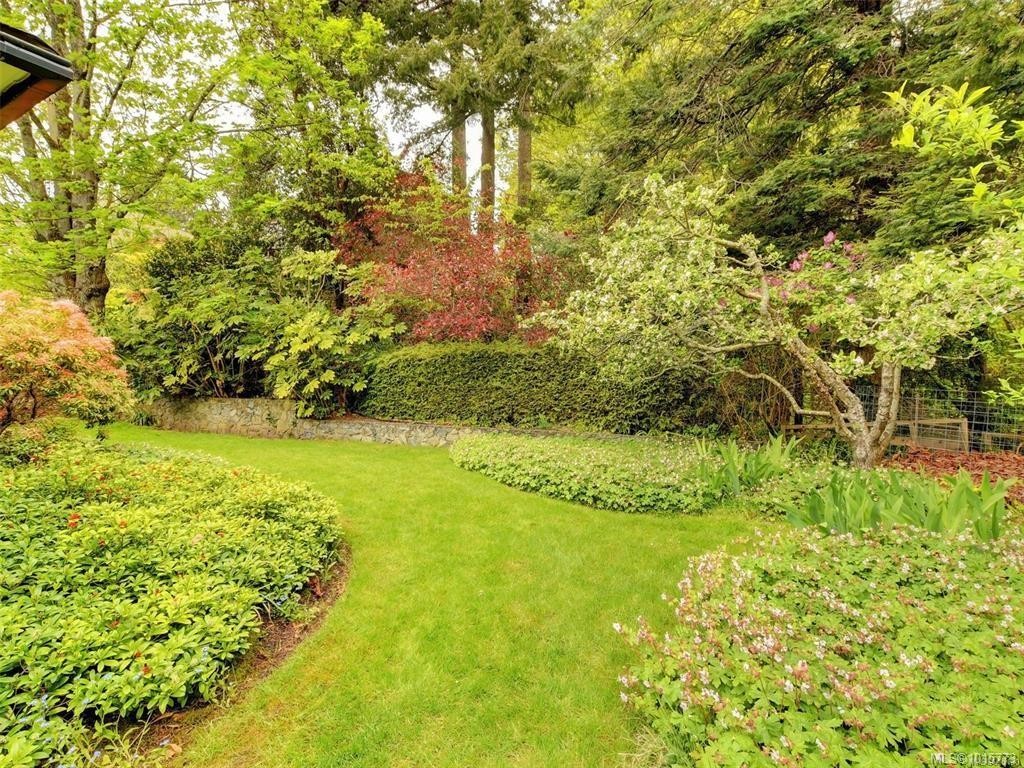 2559 Bermuda Pl, Saanich, BC