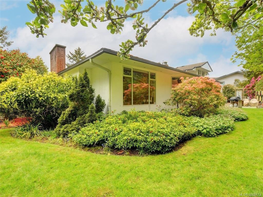 2559 Bermuda Pl, Saanich, BC