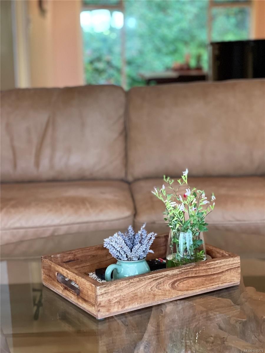 2559 Bermuda Pl, Saanich, BC