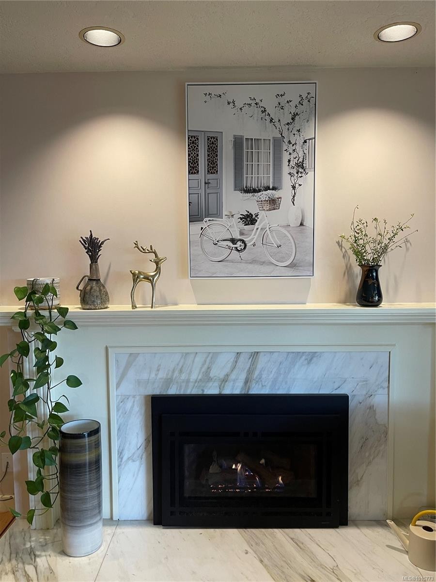 2559 Bermuda Pl, Saanich, BC