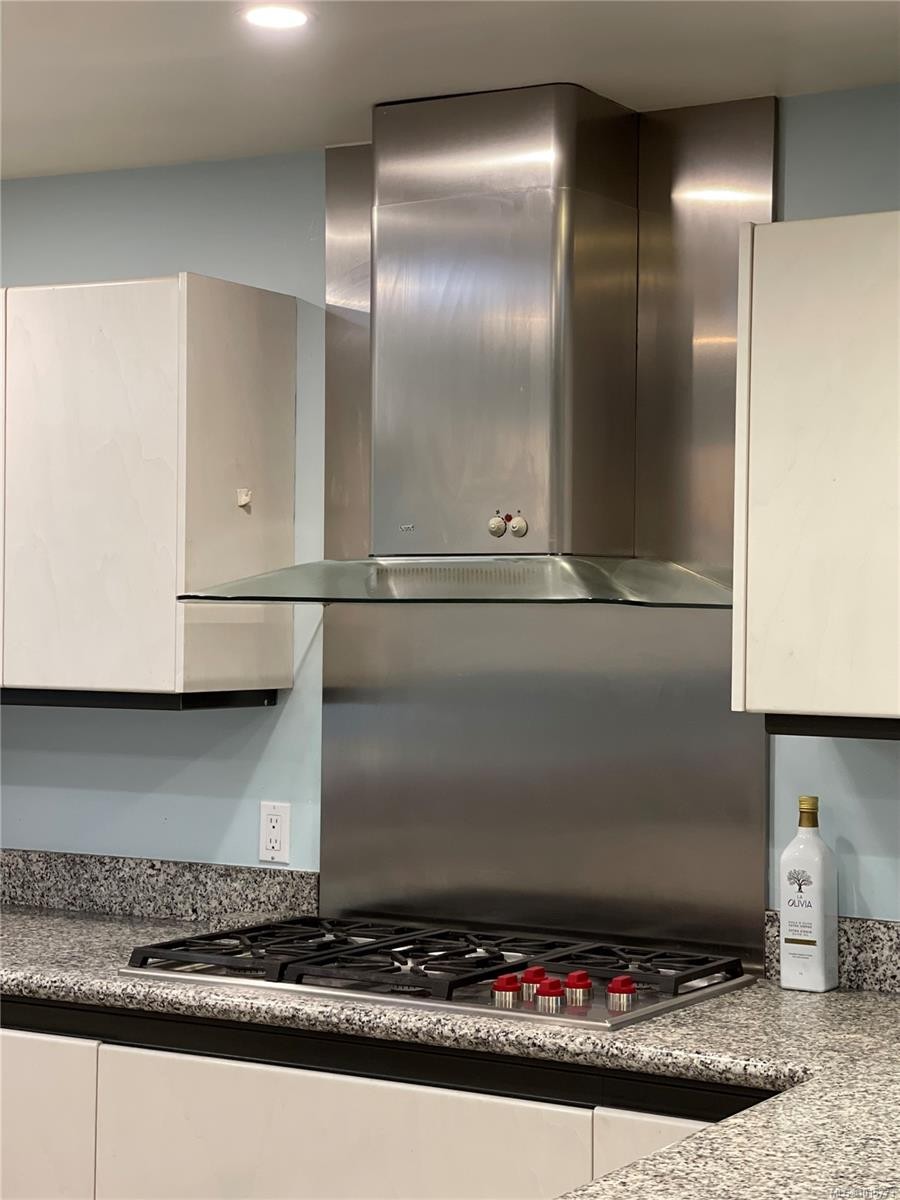 2559 Bermuda Pl, Saanich, BC