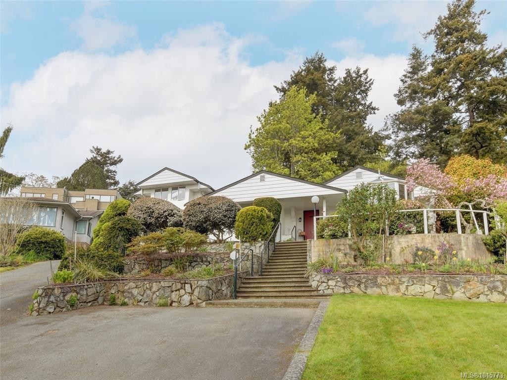 2559 Bermuda Pl, Saanich, BC