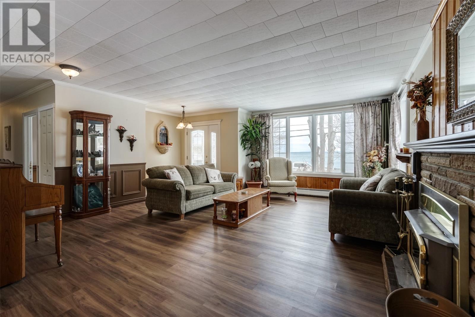 18 Ryans Road, Spaniards Bay, NL - Indoor Photo Showing Living Room