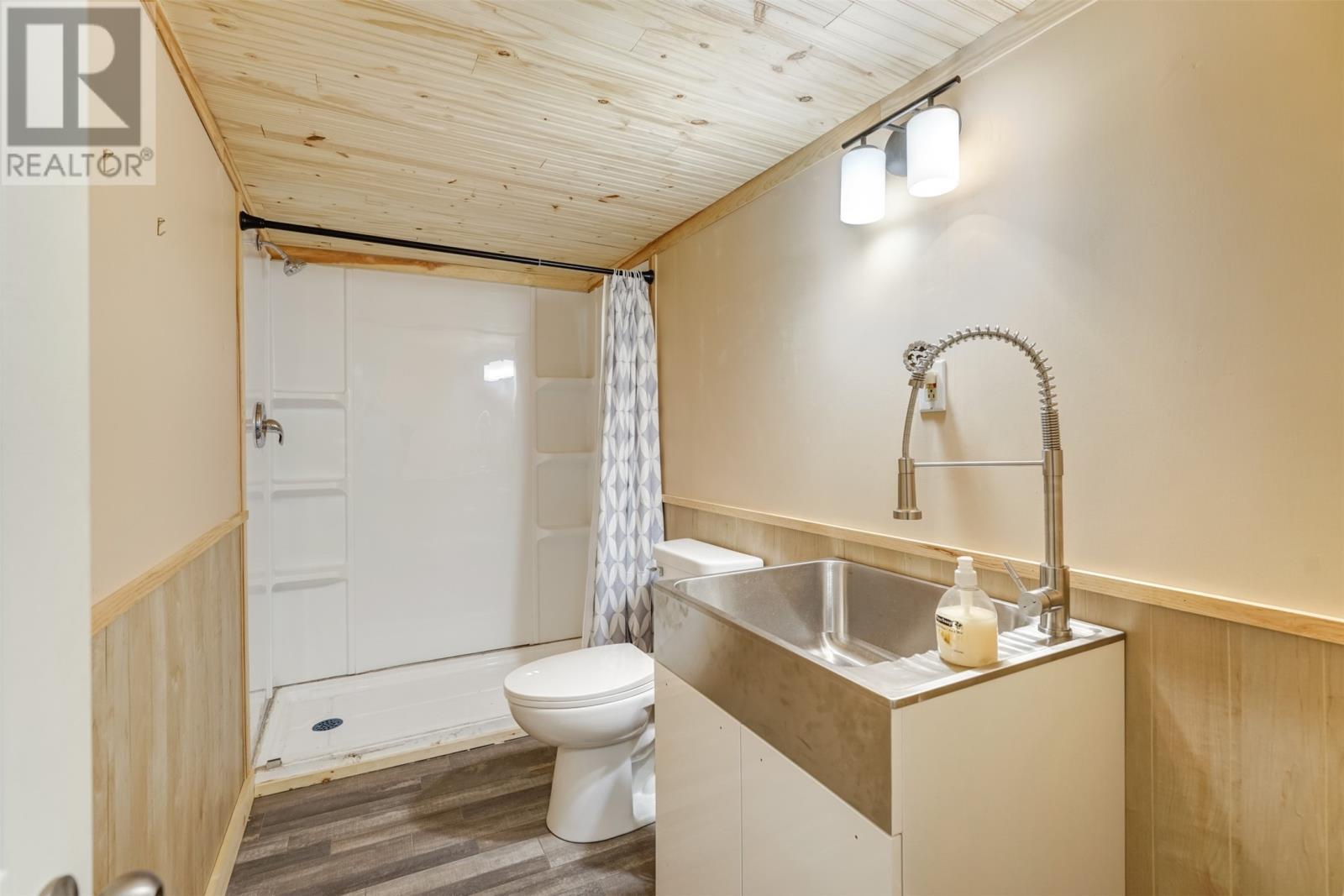 18 Ryans Road, Spaniards Bay, NL - Indoor Photo Showing Bathroom