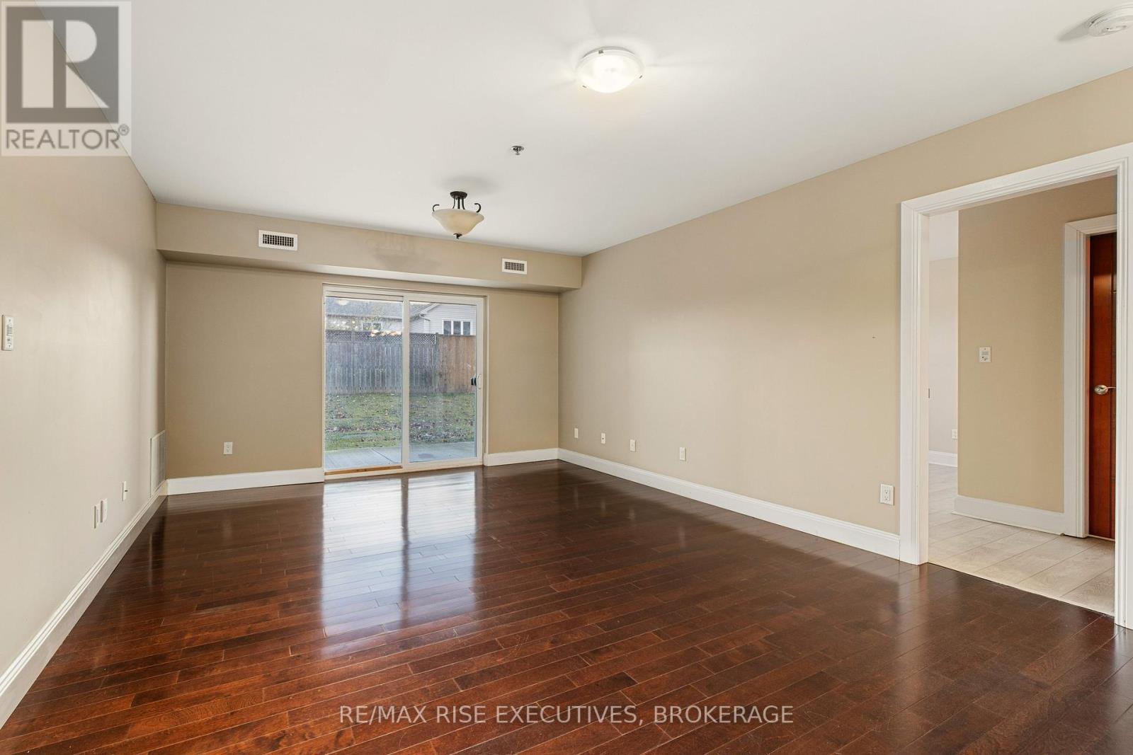 405 - 539 Armstrong Road, Kingston (East Gardiners Rd), ON - Indoor Photo Showing Other Room