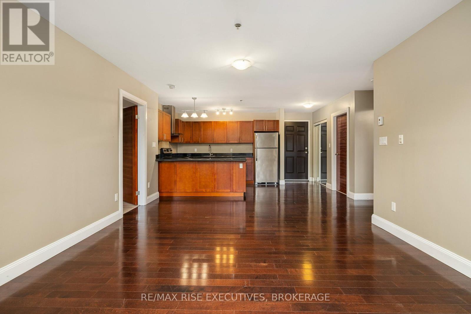 405 - 539 Armstrong Road, Kingston (East Gardiners Rd), ON - Indoor Photo Showing Other Room