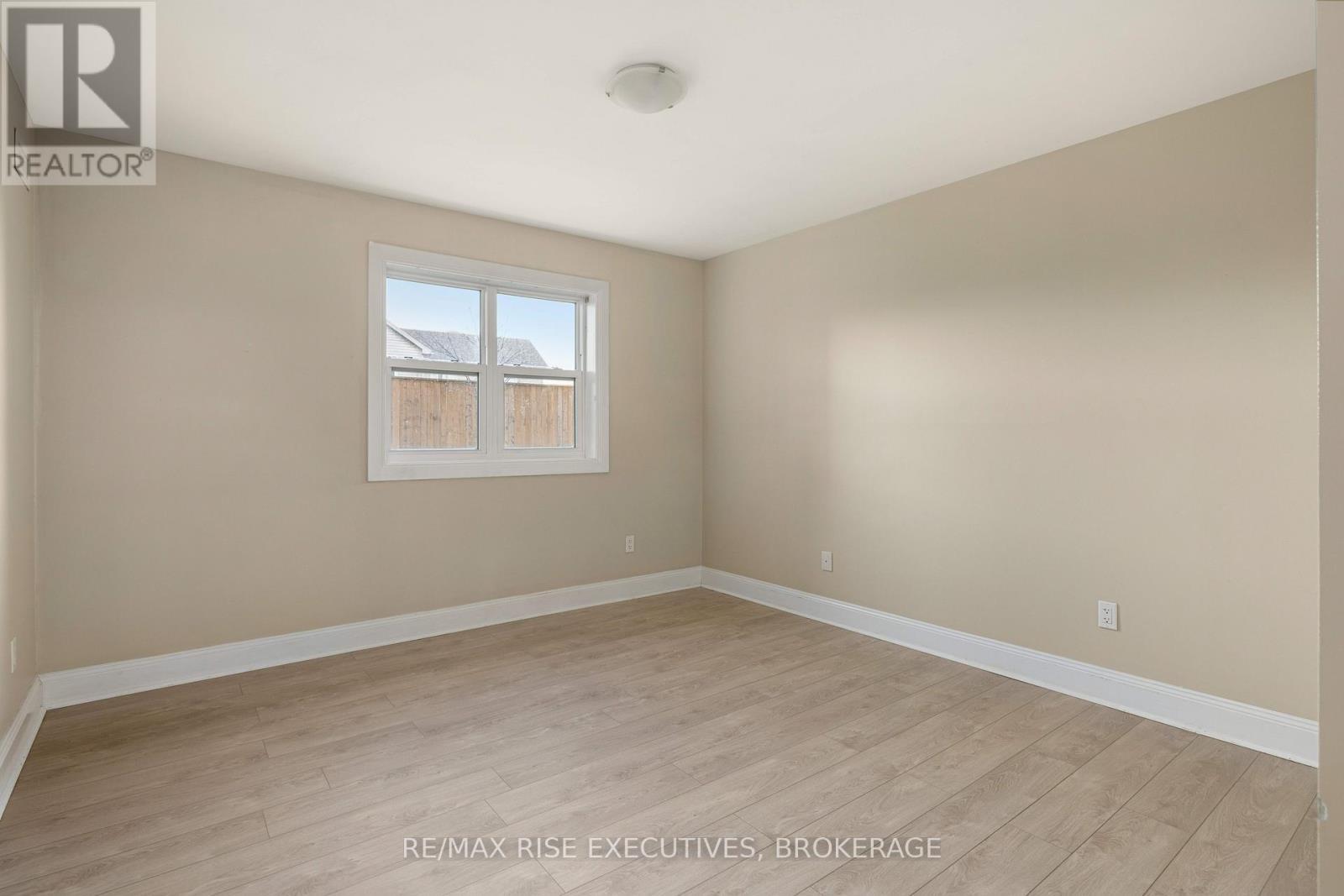 405 - 539 Armstrong Road, Kingston (East Gardiners Rd), ON - Indoor Photo Showing Other Room