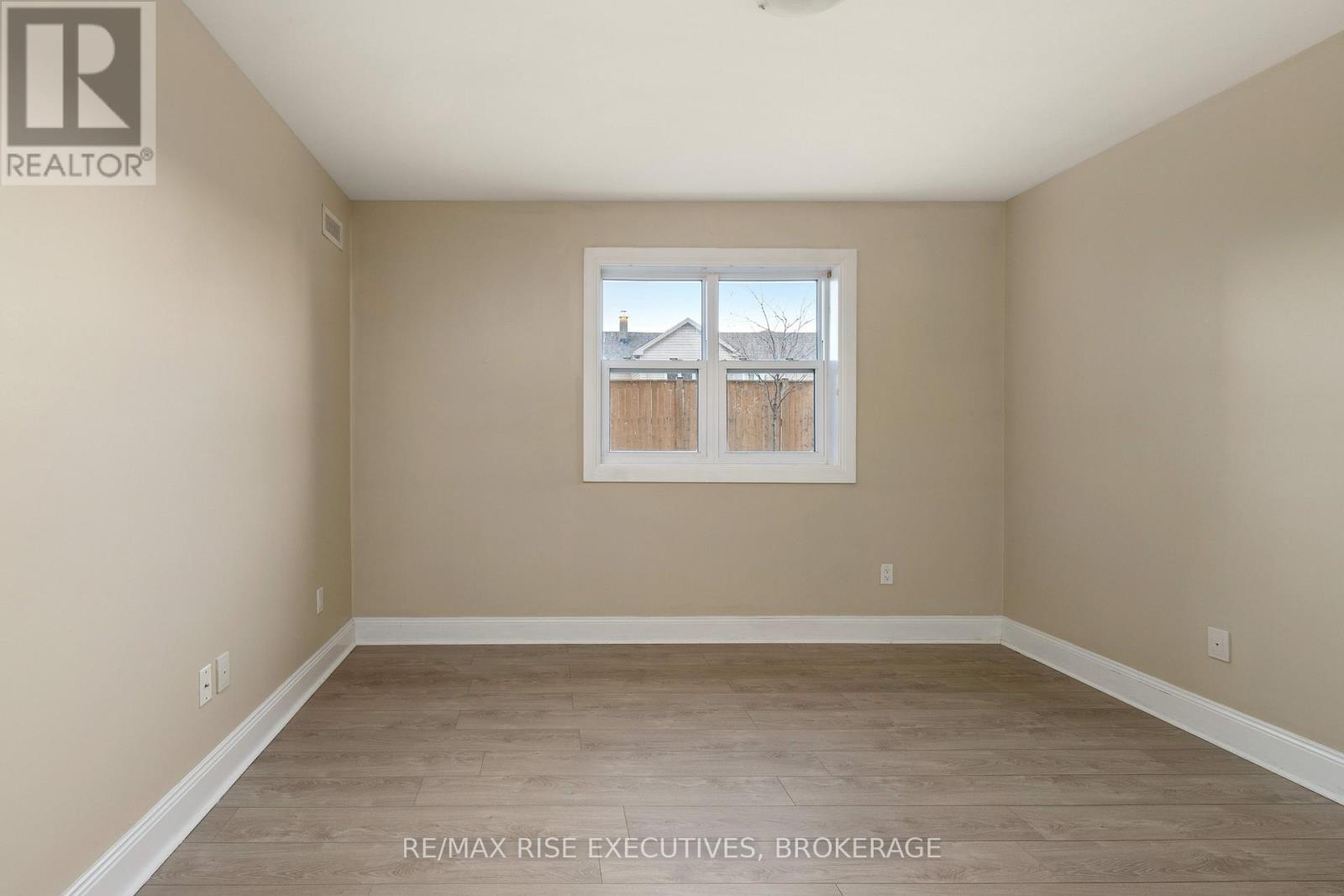 405 - 539 Armstrong Road, Kingston (East Gardiners Rd), ON - Indoor Photo Showing Other Room