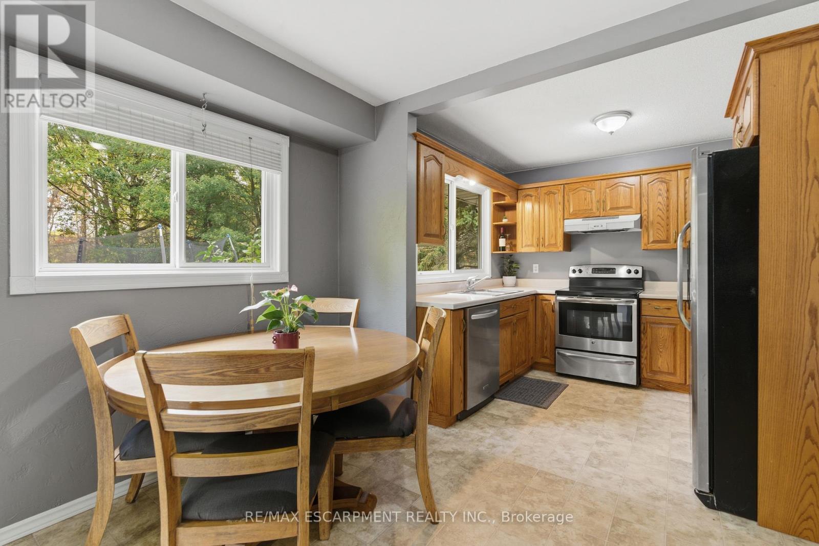 62 Oswego Park Road, Haldimand, ON - Indoor Photo Showing Other Room