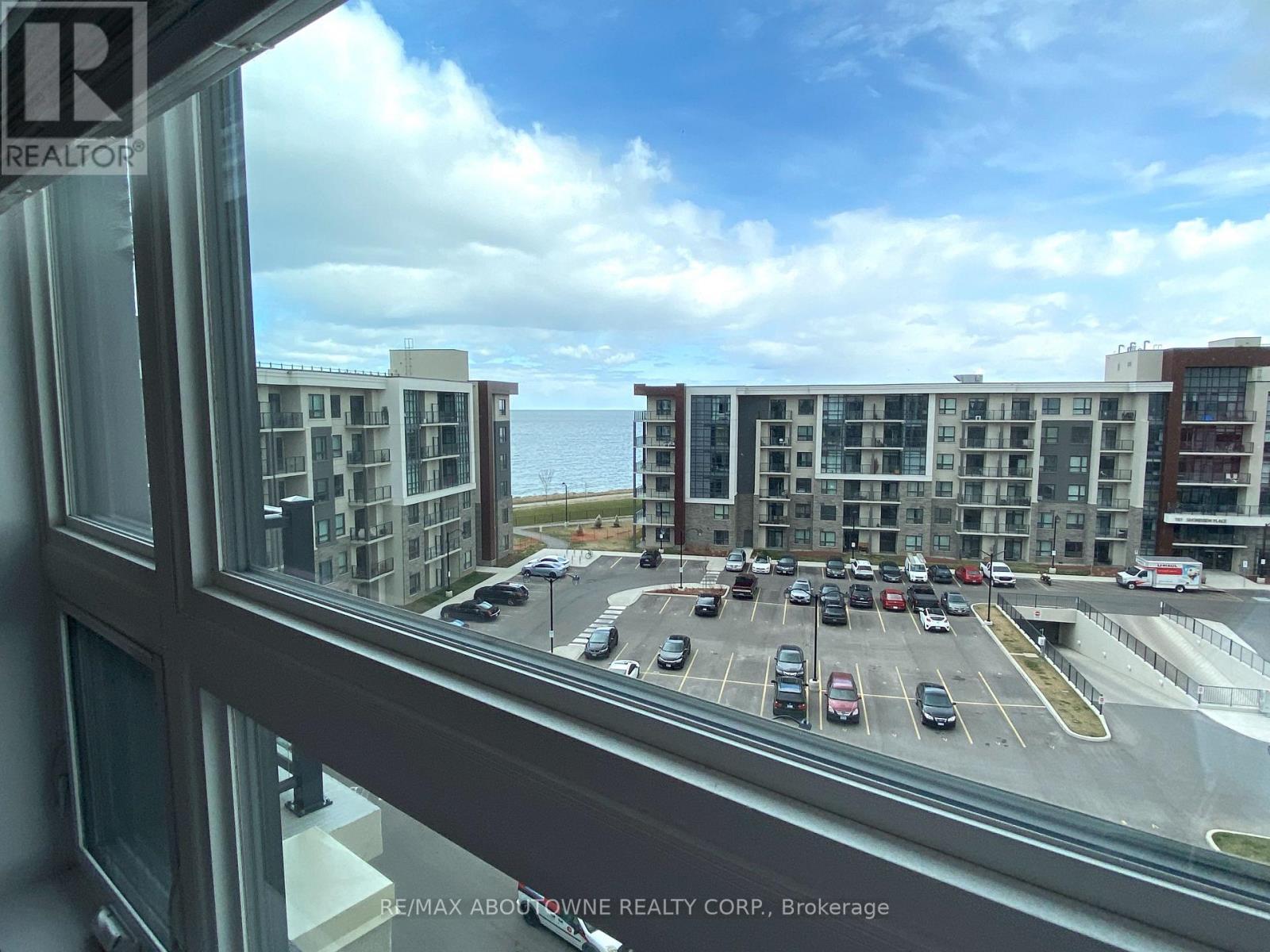 606 - 125 Shoreview Place, Hamilton, ON - Outdoor With View