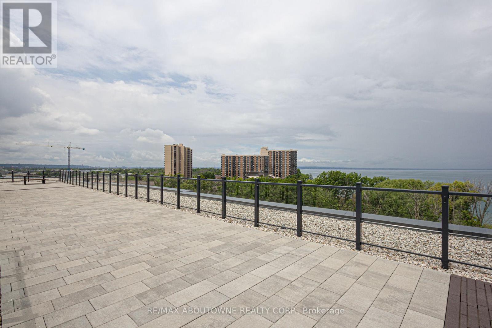 606 - 125 Shoreview Place, Hamilton, ON - Outdoor