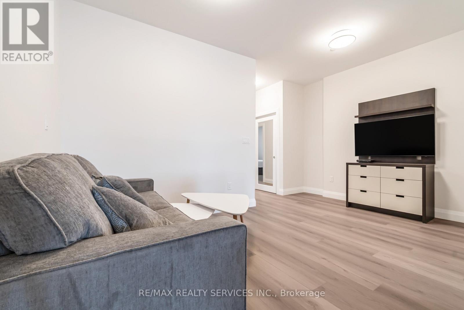 #8 - 30 Dean Park Road, Toronto, ON - Indoor