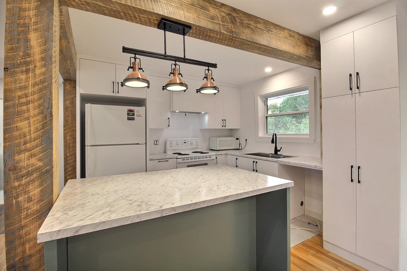 Cuisine - 106 Ch. Southière, Magog, QC - Indoor Photo Showing Kitchen