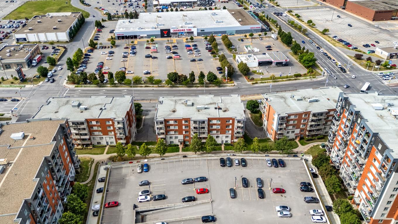 Photo aérienne - 301-1445 Boul. Le Corbusier, Laval (Laval-Des-Rapides), QC - Outdoor With View
