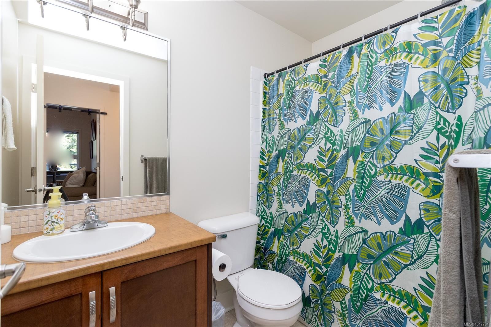 311-866 Brock Ave, Langford, BC - Indoor Photo Showing Bathroom