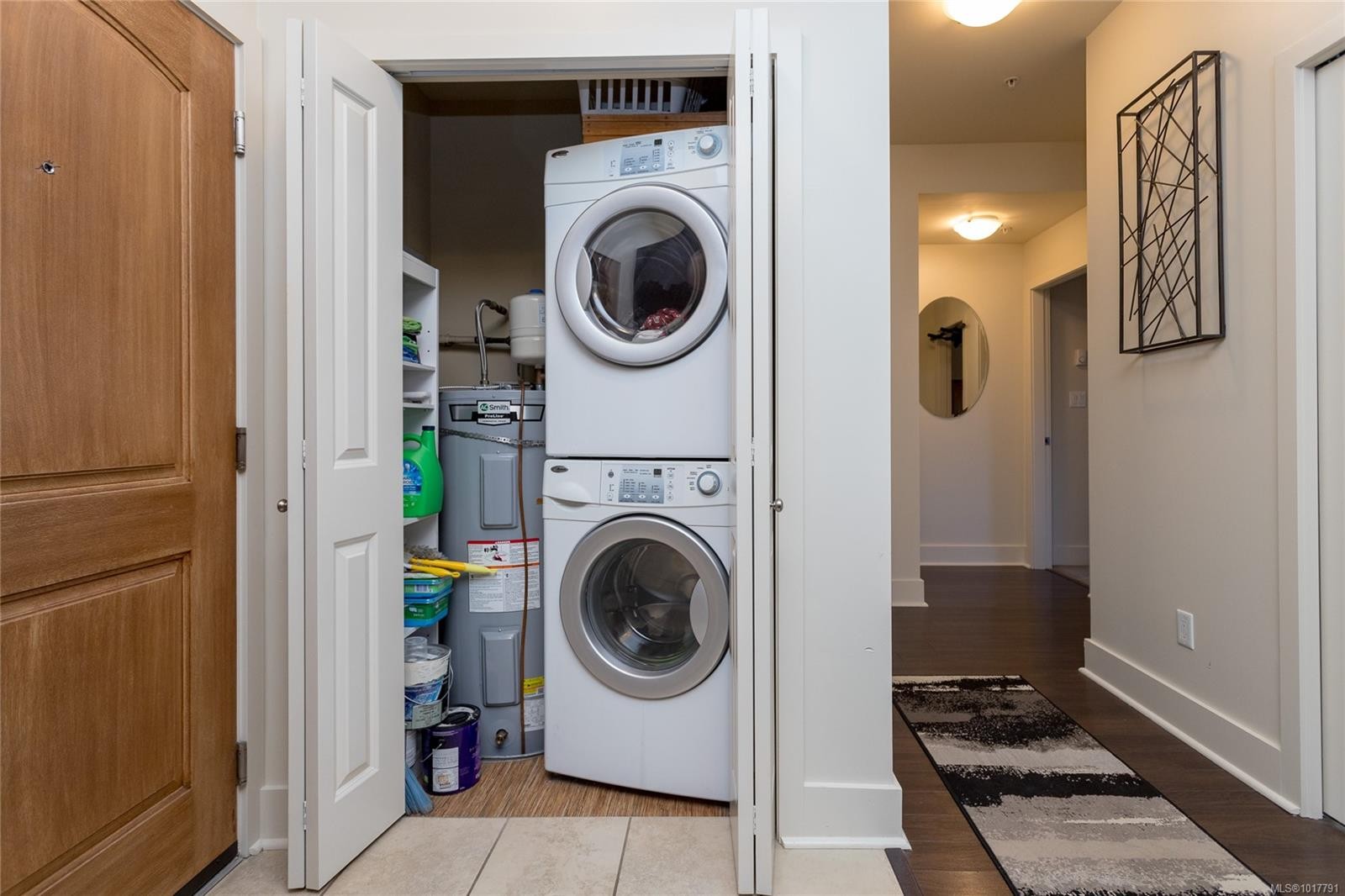 311-866 Brock Ave, Langford, BC - Indoor Photo Showing Laundry Room