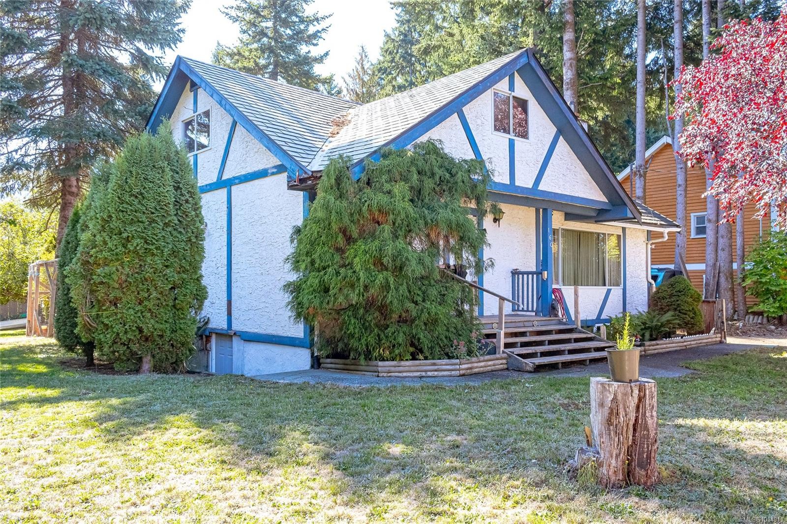 160 Comiaken Ave, Lake Cowichan, BC