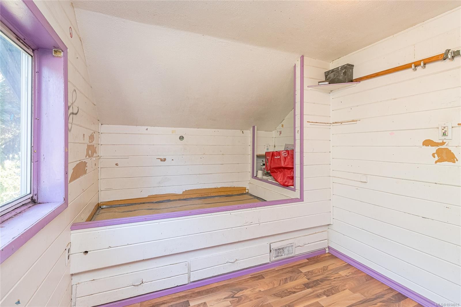 160 Comiaken Ave, Lake Cowichan, BC