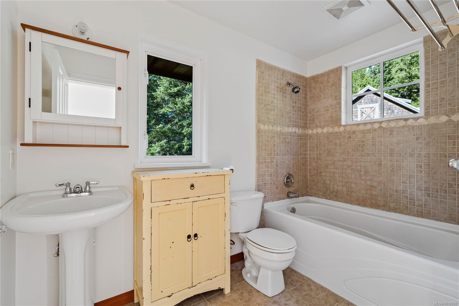 211 Long Harbour Rd, Salt Spring, BC