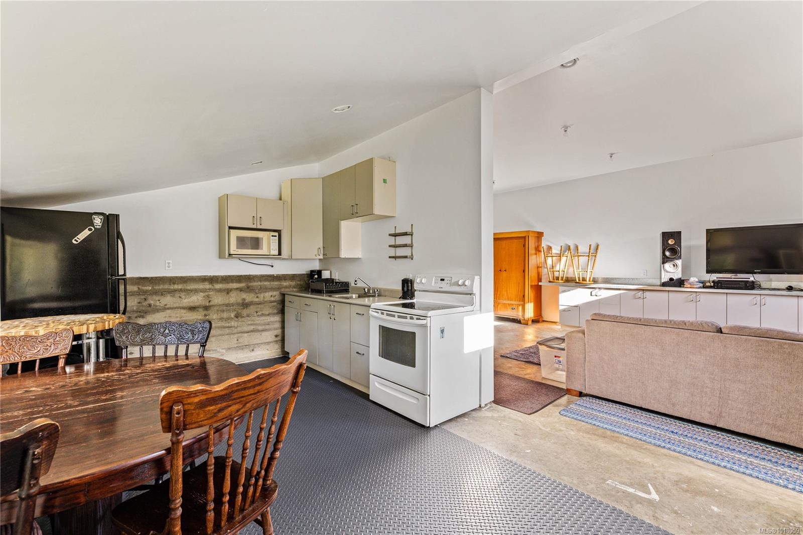 211 Long Harbour Rd, Salt Spring, BC