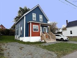 10 Pioneer Street Springhill, NS B0M 1X0