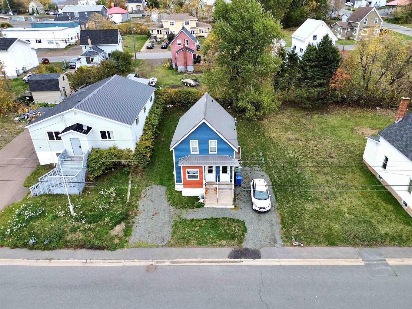 10 Pioneer Street, Springhill, NS