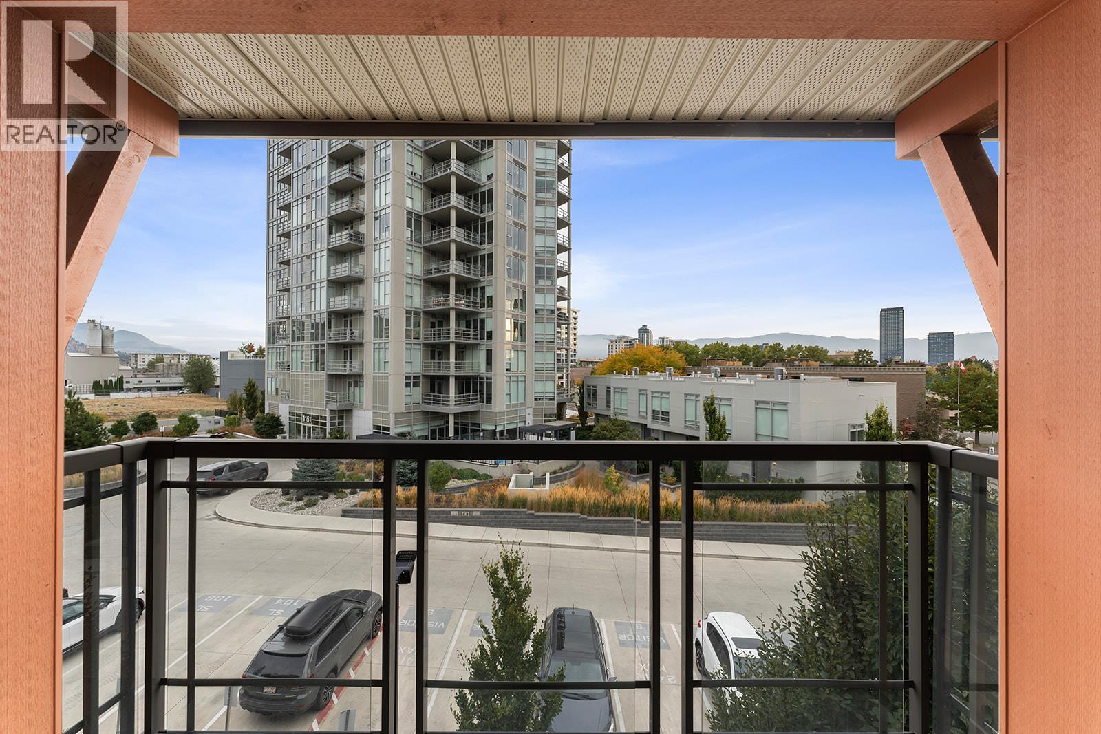 Southern Views! - 1099 Sunset Drive Unit# 424, Kelowna, BC - Outdoor