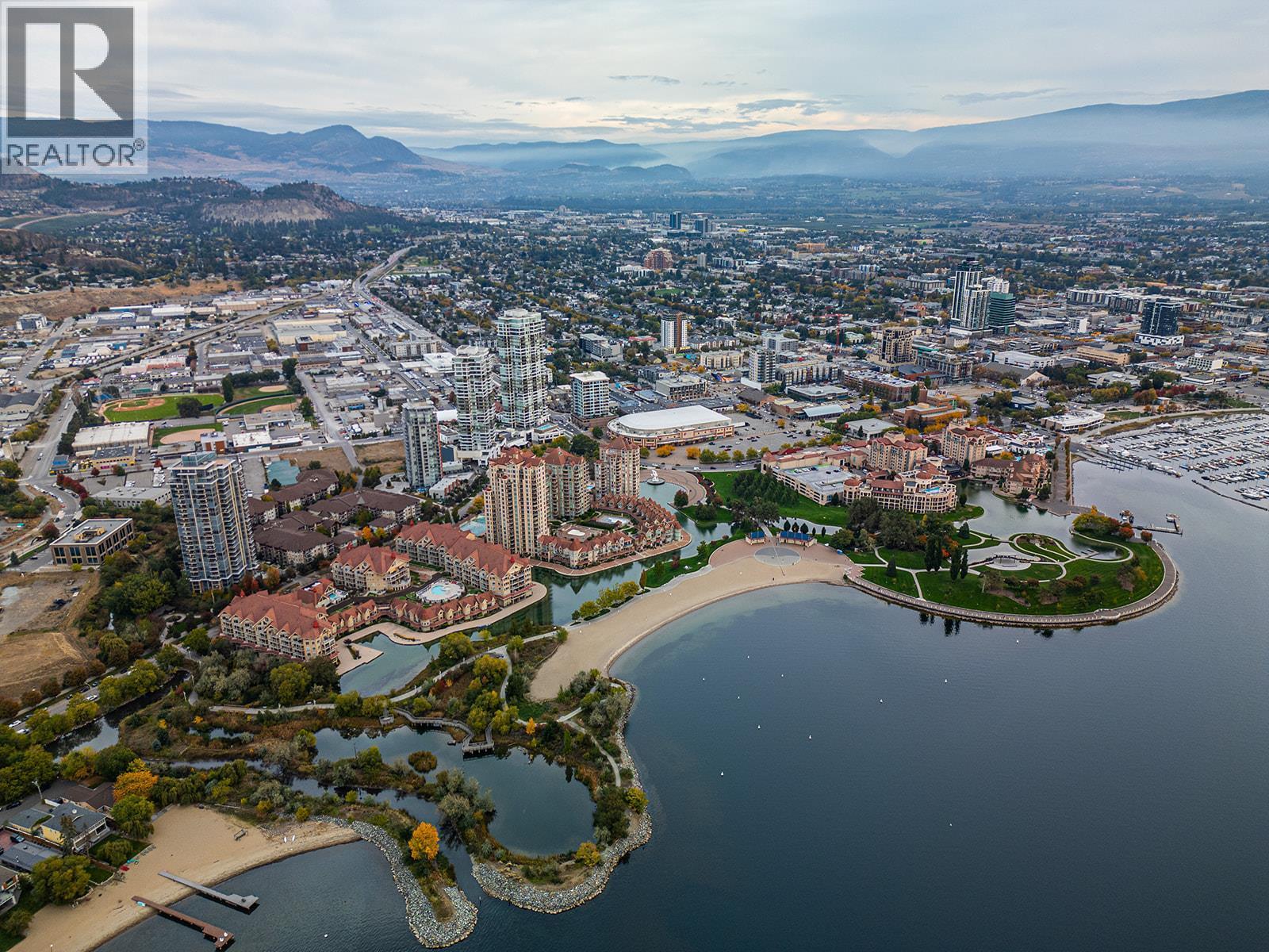 1099 Sunset Drive Unit# 424, Kelowna, BC - Outdoor With Body Of Water With View