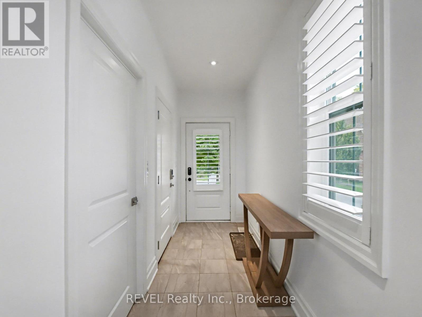 A7 - 7 Aberdeen Lane S, Niagara-On-The-Lake (Town), ON - Indoor Photo Showing Other Room