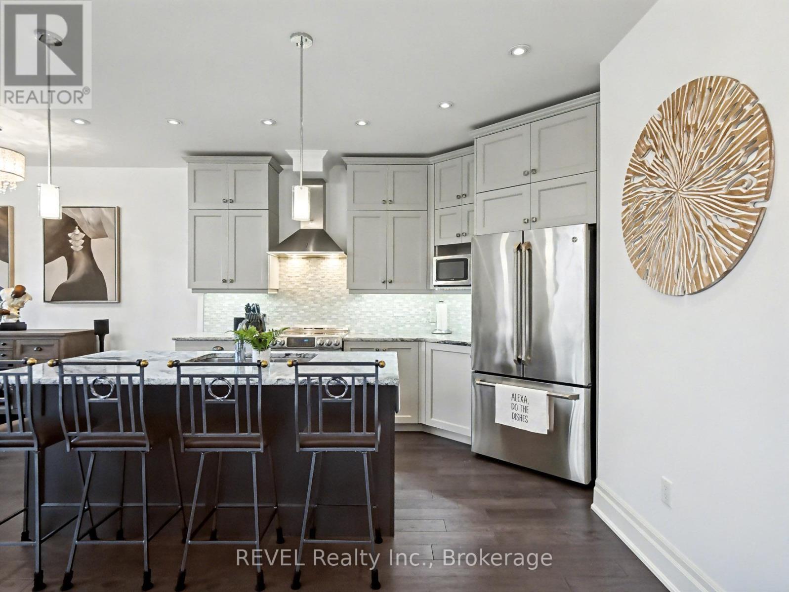 A7 - 7 Aberdeen Lane S, Niagara-On-The-Lake (Town), ON - Indoor Photo Showing Kitchen With Upgraded Kitchen