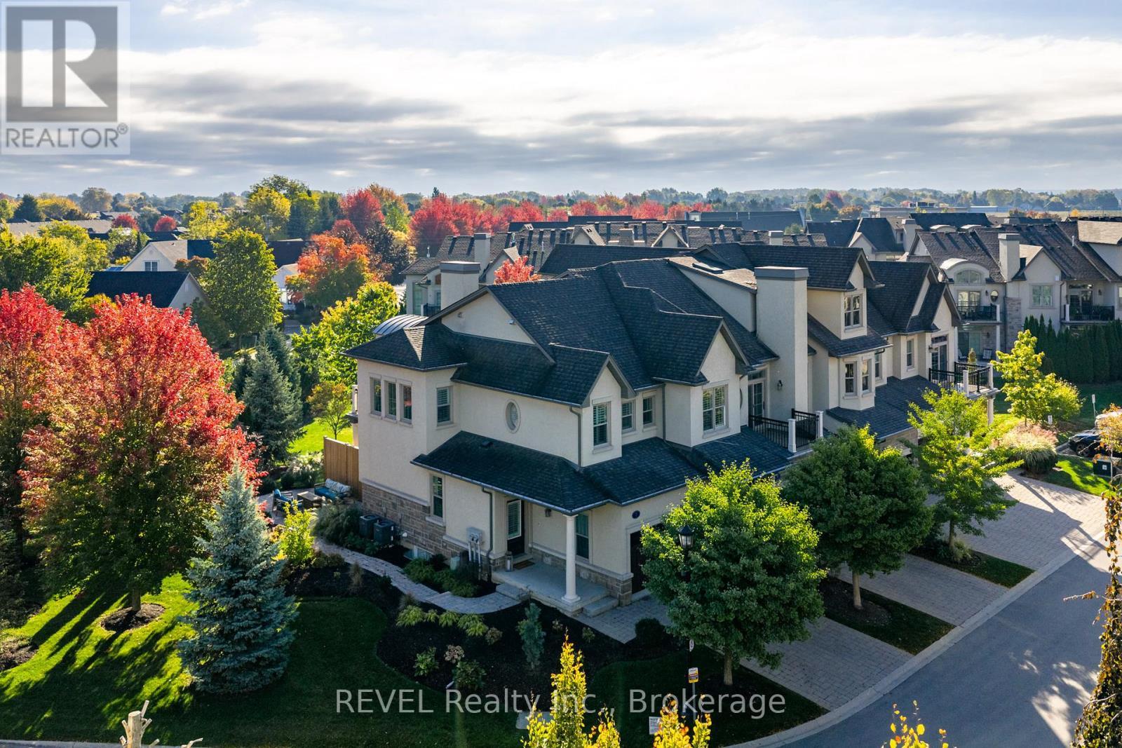 A7 - 7 Aberdeen Lane S, Niagara-On-The-Lake (Town), ON - Outdoor With View