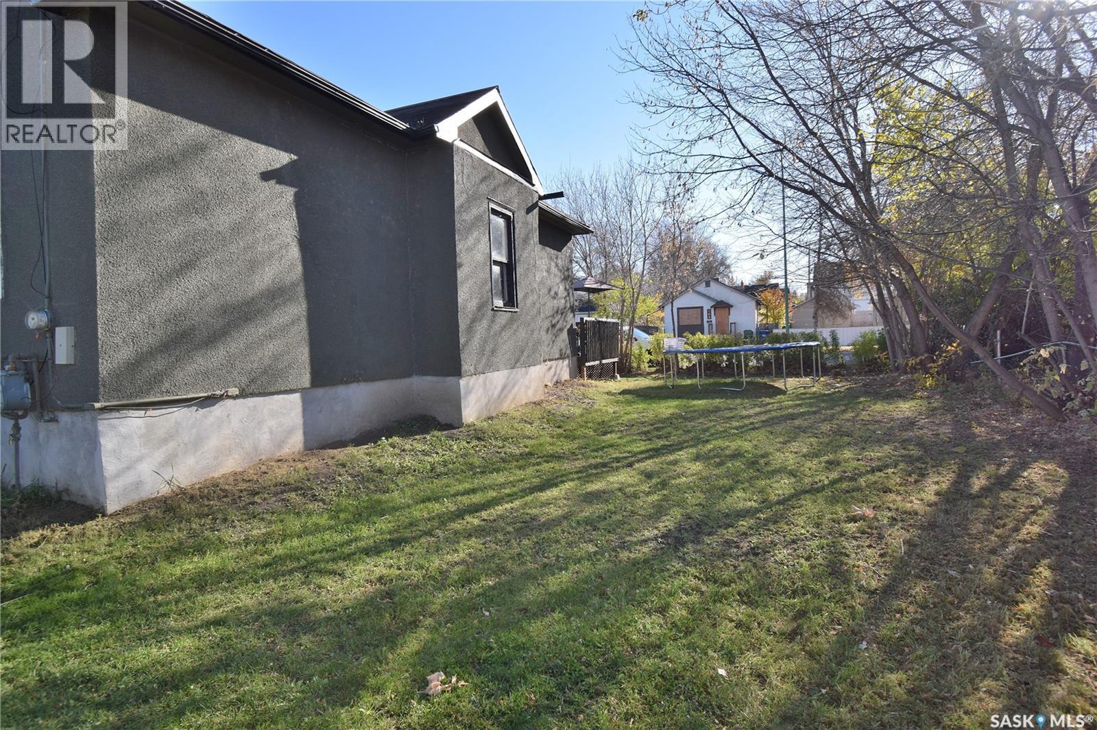 860 13Th Street W, Prince Albert, SK - Outdoor